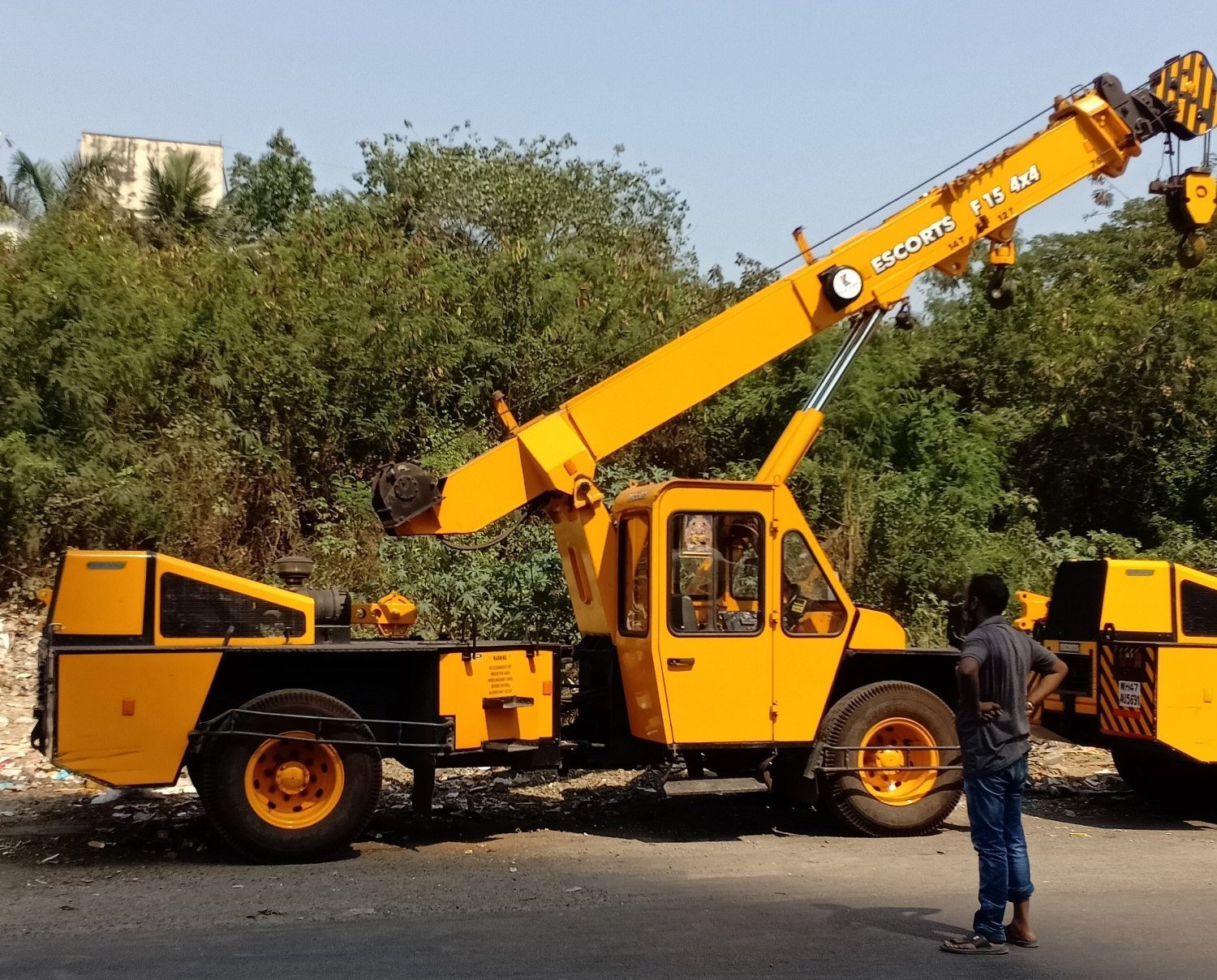10 ton hydra crane on rent